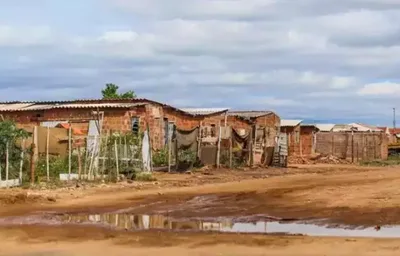 Homem é baleado por encapuzados em frente à casa da avó em Campo Grande