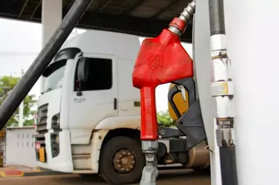 Diesel S-10 atinge R$ 7,13 por litro no Brasil, aponta ANP