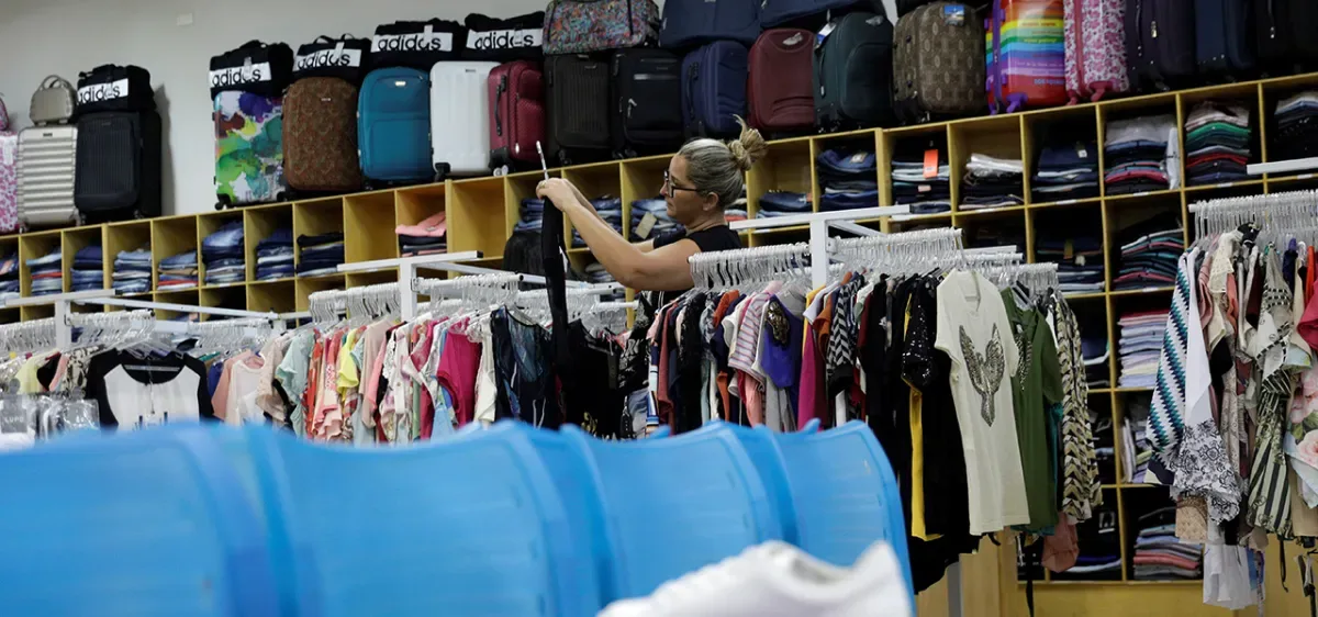 Varejo de moda acumula queda após mudança no imposto de importação