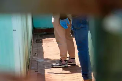 Duplo homicídio em casa incendiada preocupa moradores de Rochedo